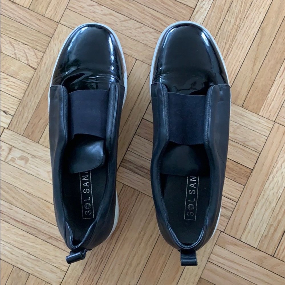 Sol sana black slides